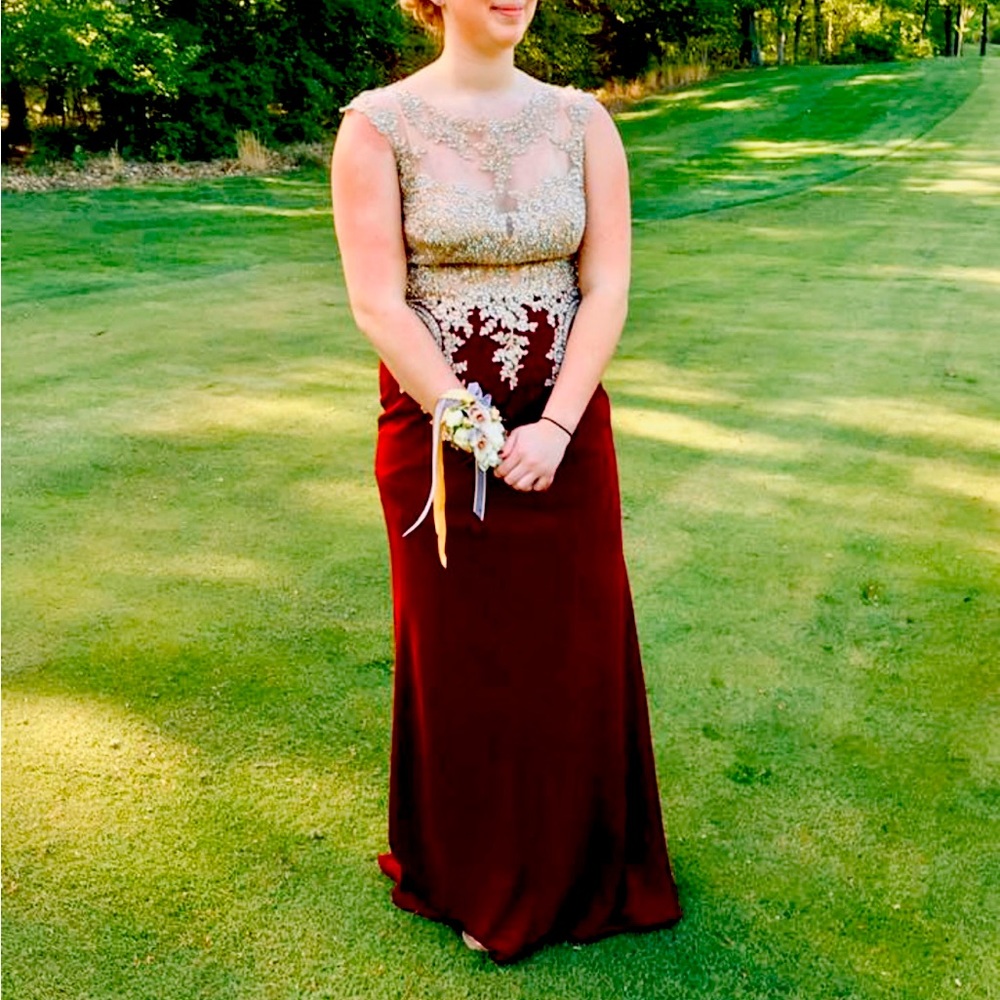 Gold and burgundy gown. Size 12 Appropriate for formal, wedding or prom. Worn 1x